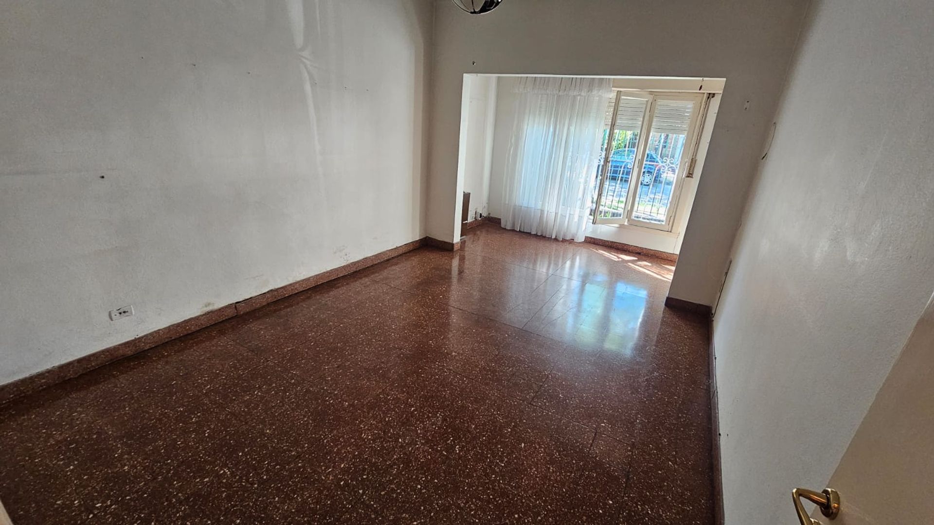 Foto 8 — CASA 4 AMBIENTES EN VENTA MONTE GRANDE CENTRO