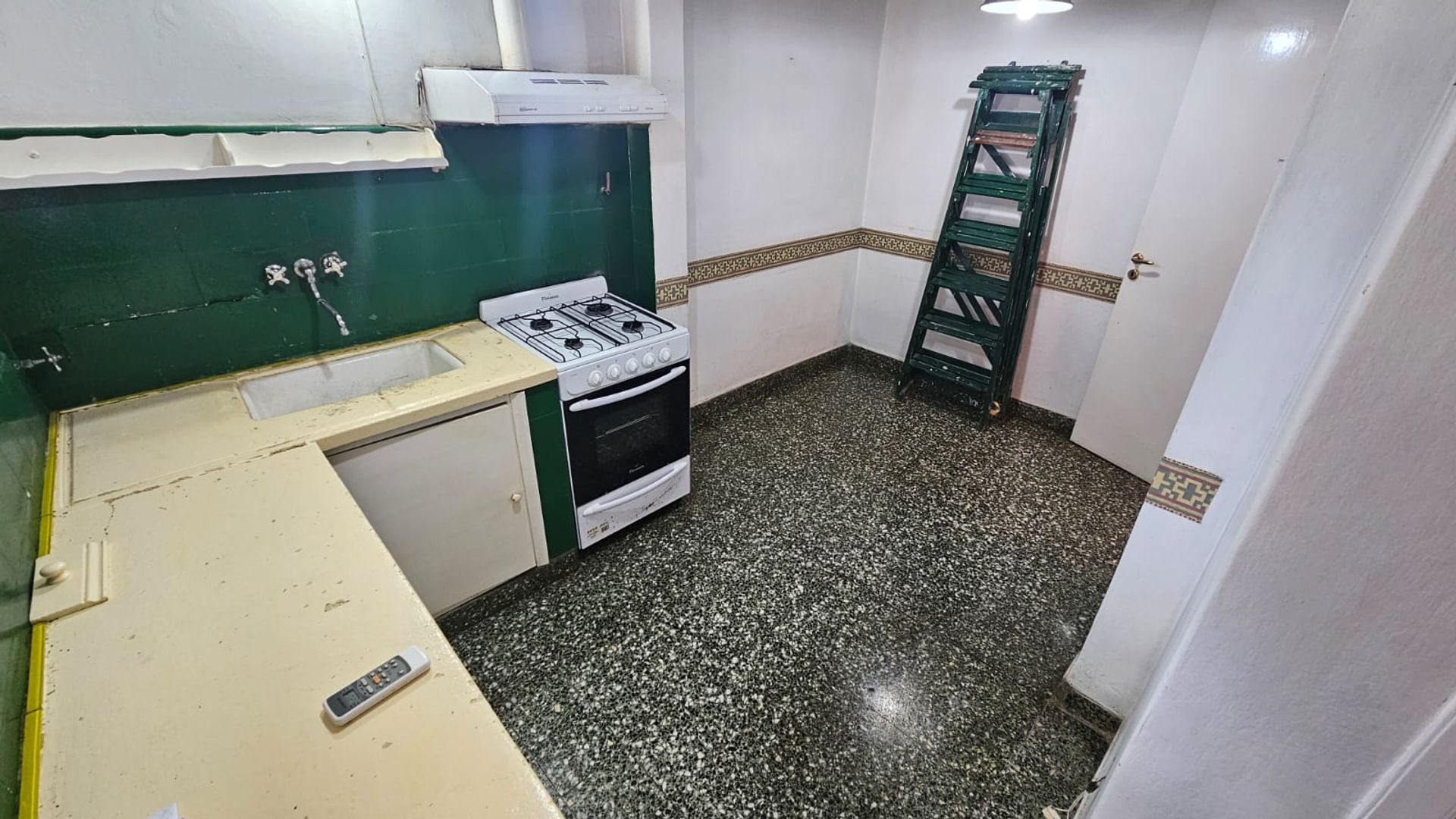 Foto 6 — CASA 4 AMBIENTES EN VENTA MONTE GRANDE CENTRO