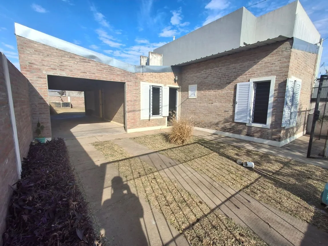Casa de 4 ambientes en venta en Paraná, 20 de Junio 0, foto 2