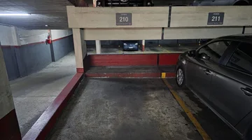 VENTA DE GARAGE CIUDAD VIEJA