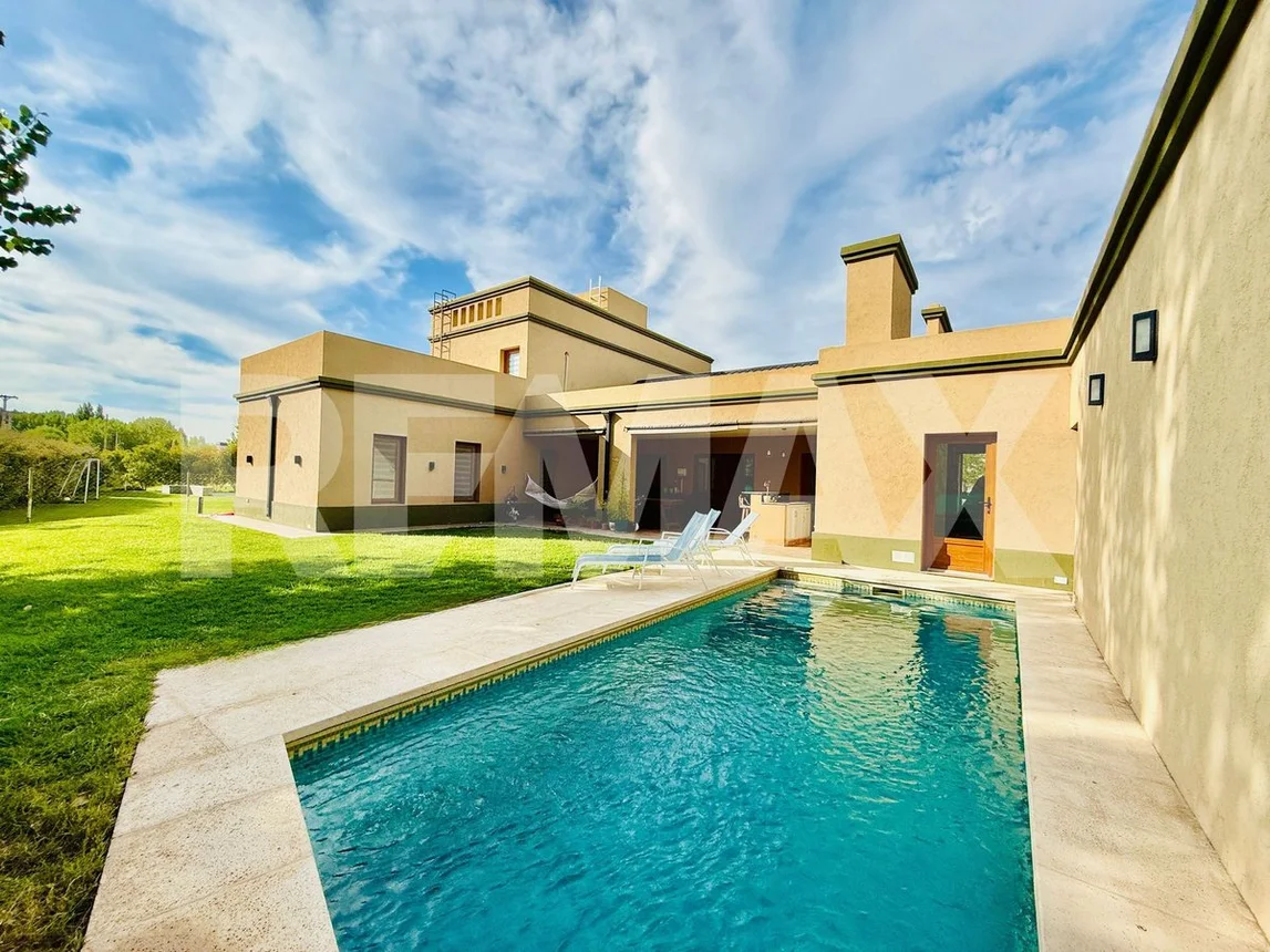 Casa en venta en Neuquén, foto 5