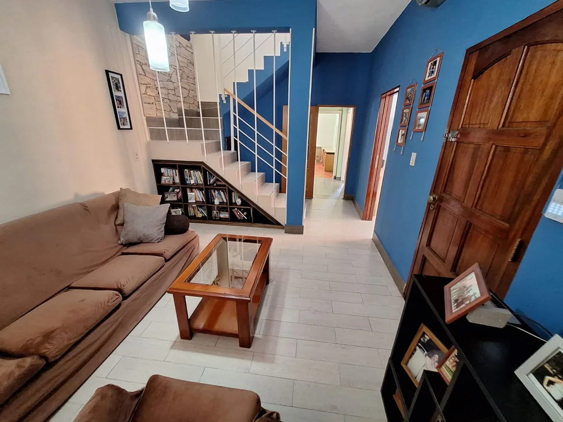 Casa en venta en Burzaco, foto 2