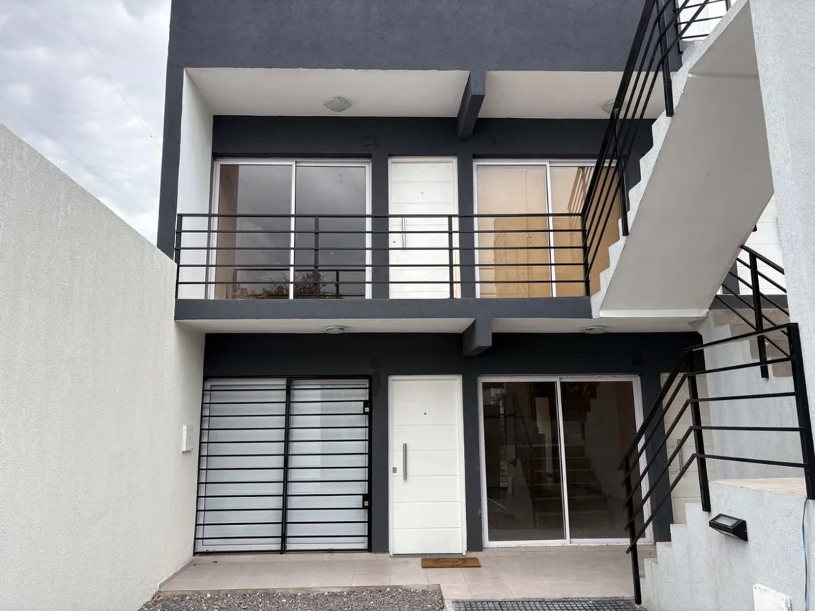 PH de 2 ambientes en venta en Morón, Avelino Palacios 1400