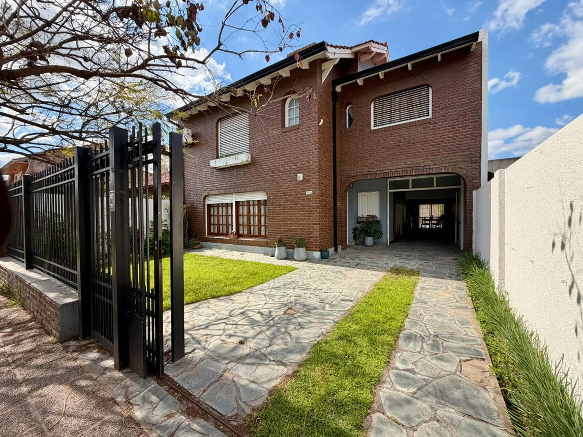 Casa de 5 ambientes en venta en Bahía Blanca, República de Siria 2300, foto 2