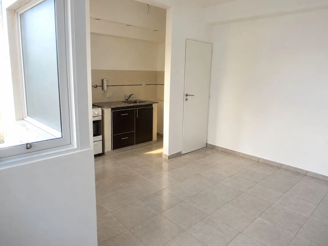 Departamento de 2 ambientes en alquiler en La Plata, Calle 115 Entre 65 y 66 1600, foto 2