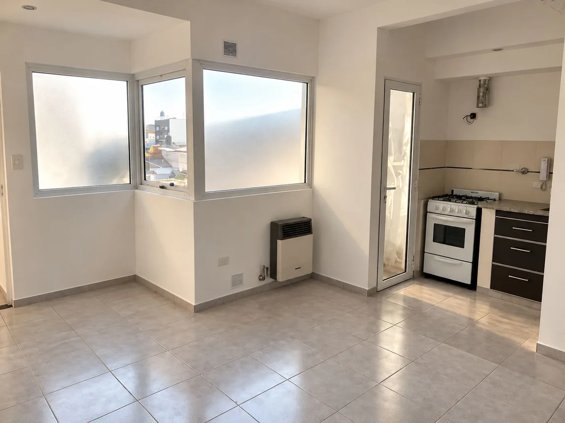 Departamento de 2 ambientes en alquiler en La Plata, Calle 115 Entre 65 y 66 1600