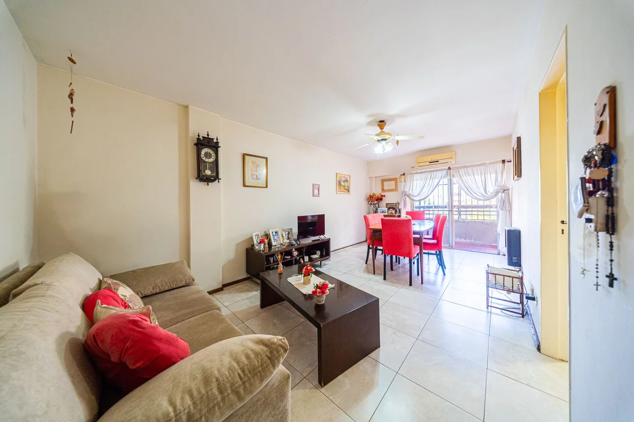 Departamento de 3 ambientes en venta en Rosario, Montevideo 600
