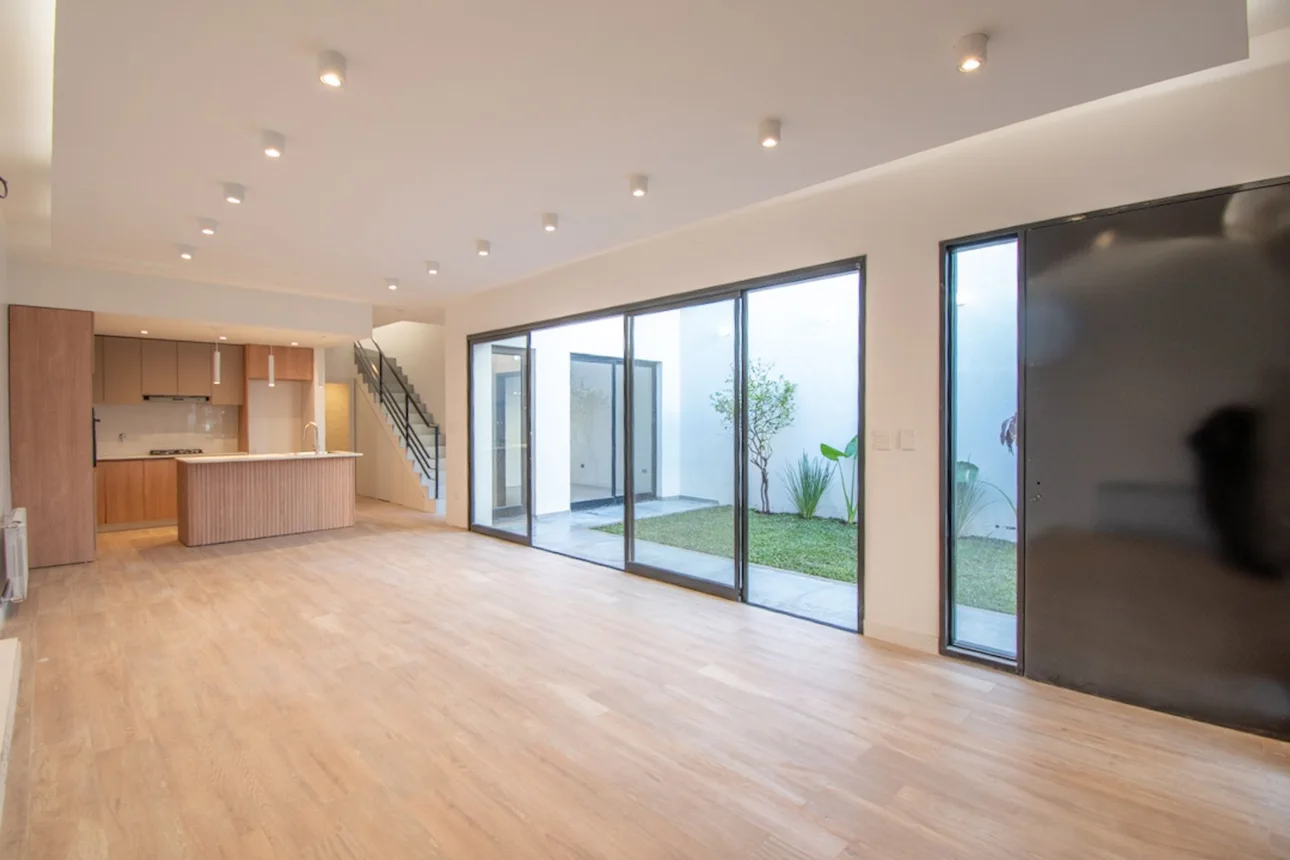 Casa de 4 ambientes en venta en Villa del Parque, Galicia 2500, foto 2