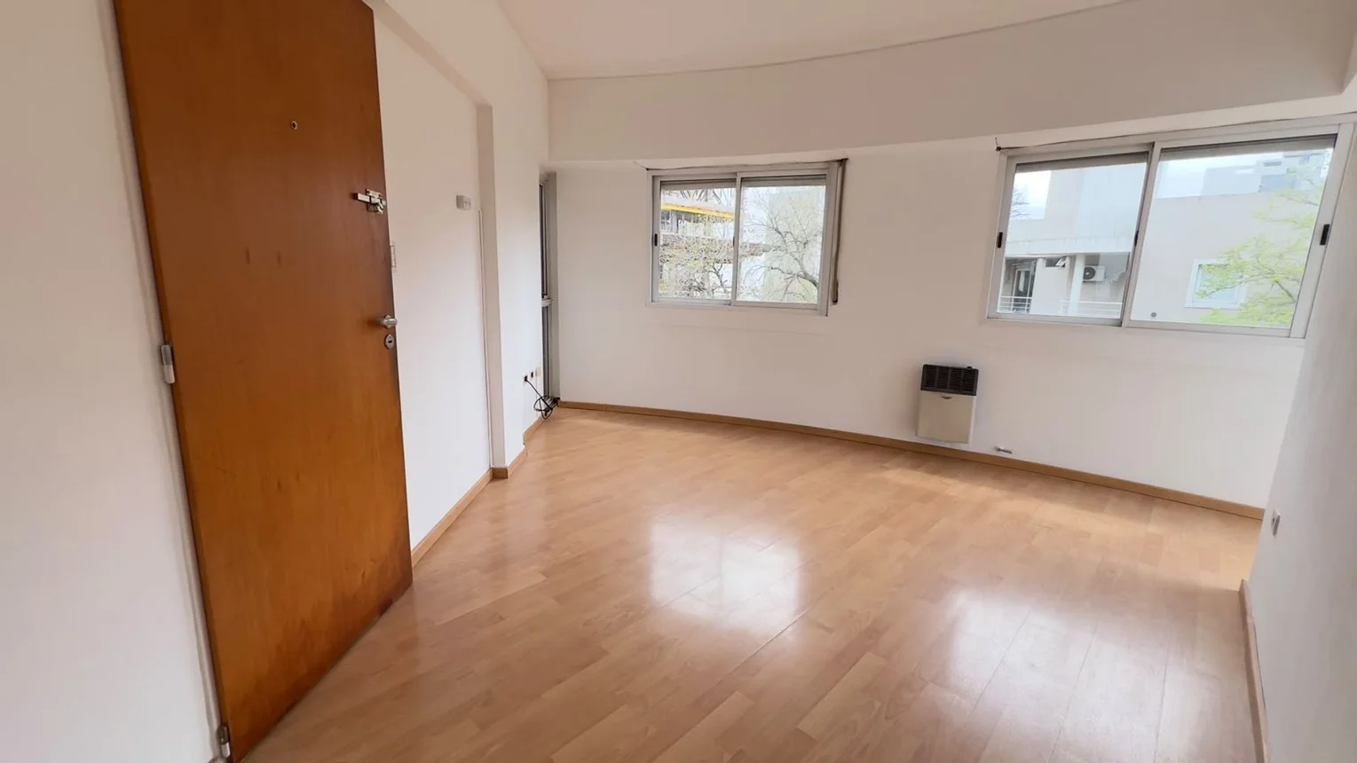 Departamento de 2 ambientes en alquiler en La Plata, Calle 18 Esquina 49 800