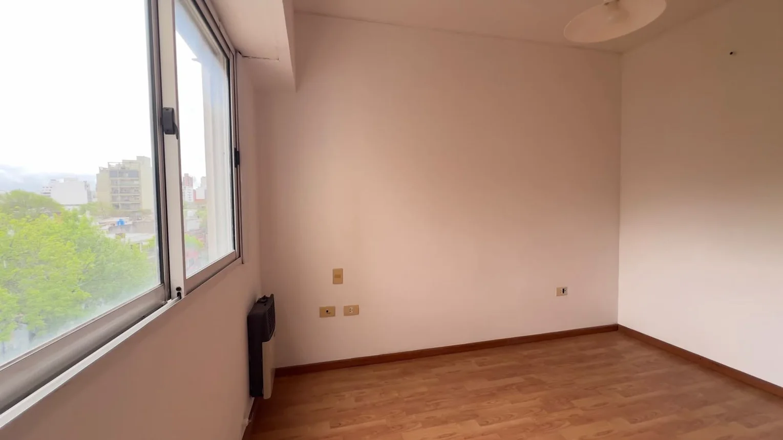 Departamento de 2 ambientes en alquiler en La Plata, Calle 18 Esquina 49 800, foto 5
