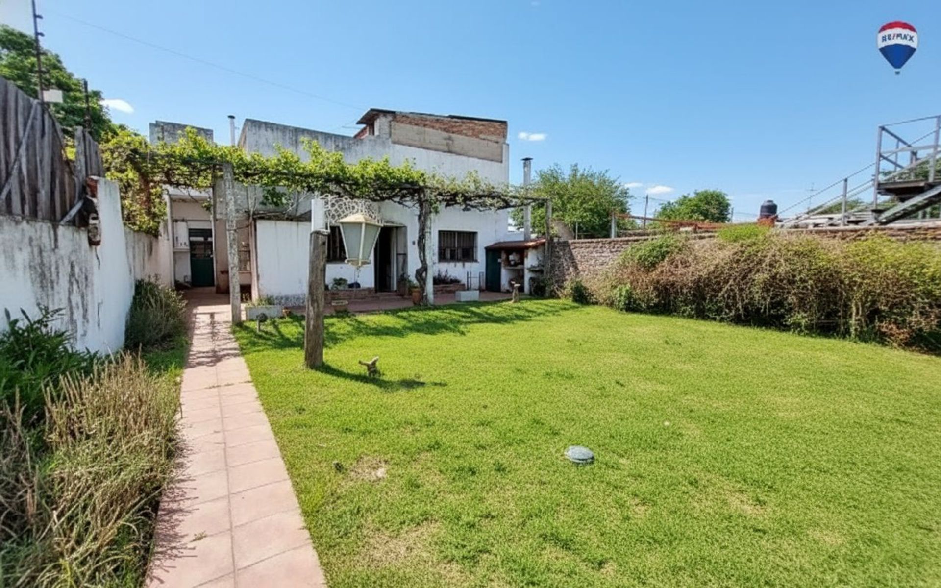 Foto 12 — VENTA CASA 4 AMB CASTELAR A RECICLAR LOTE PROPIO