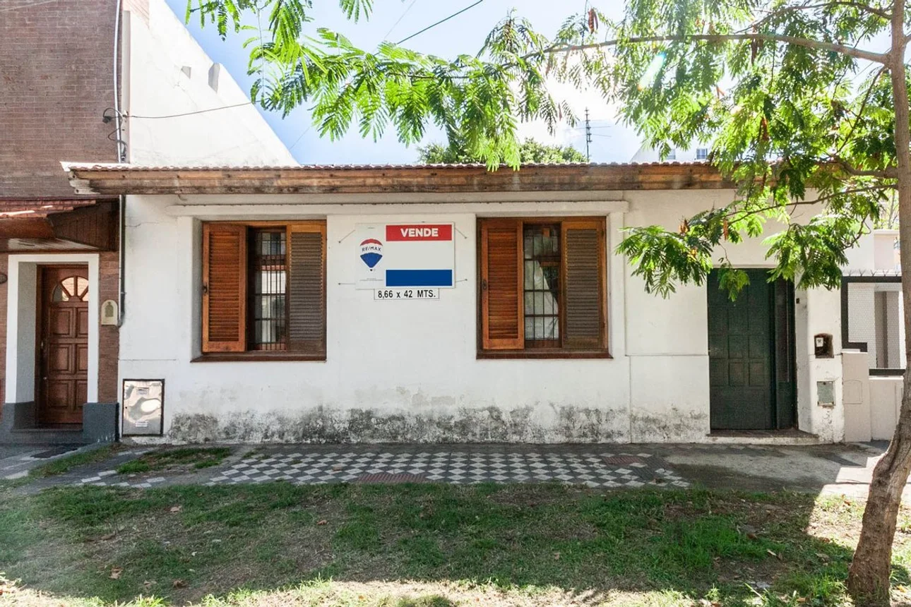 Casa de 5 ambientes en venta en Remedios de Escalada, Enrique del Valle Iberlucea 4300
