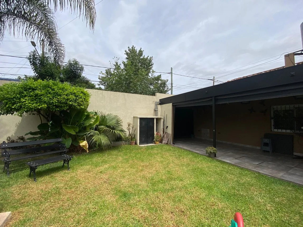 Casa en venta en Hurlingham, foto 2