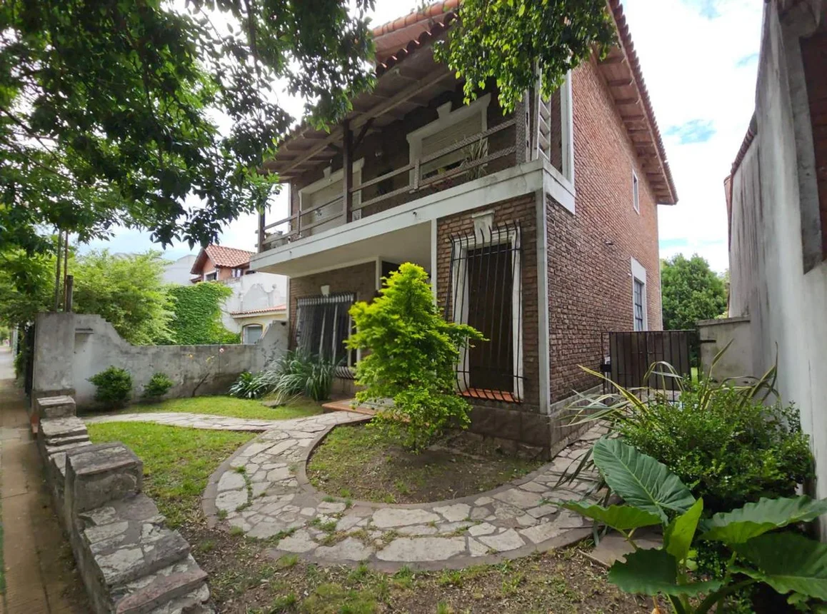 Casa en venta en Castelar, foto 4