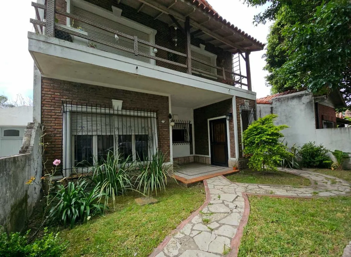 Casa en venta en Castelar, foto 2