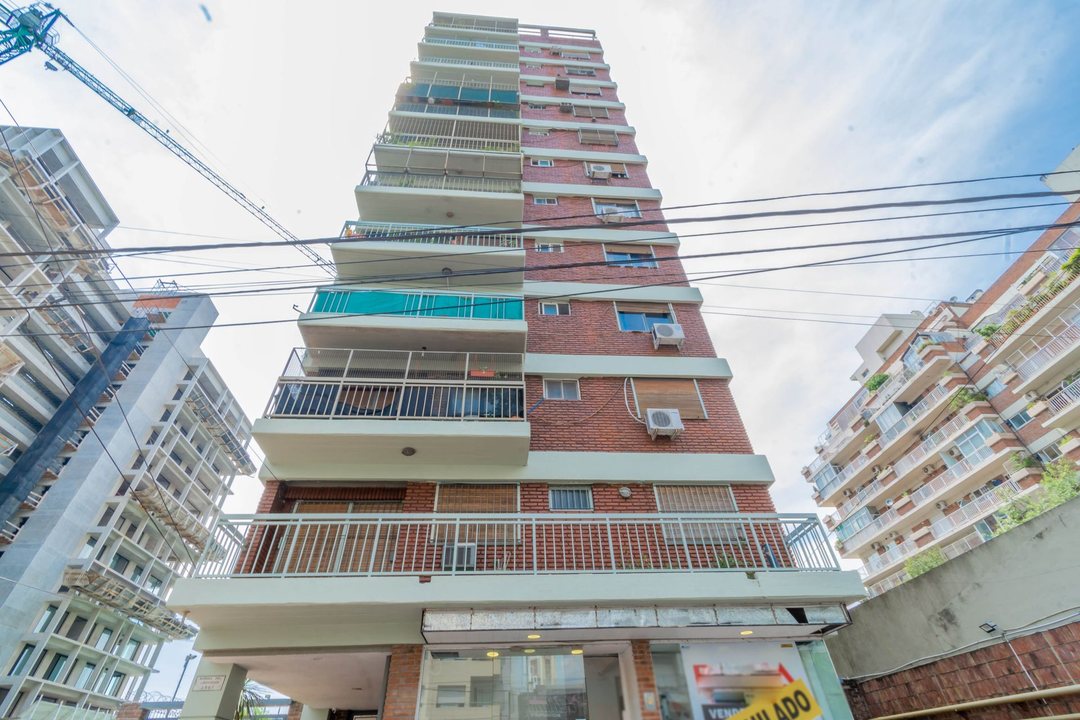 VENTA DEPTO 5 AMBIENTES CON COCHERA OLIVOS