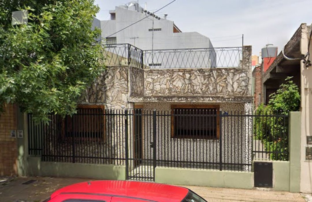 VENTA DE CASA 3 AMBIENTES A REFACCCIONAR V. MADERO