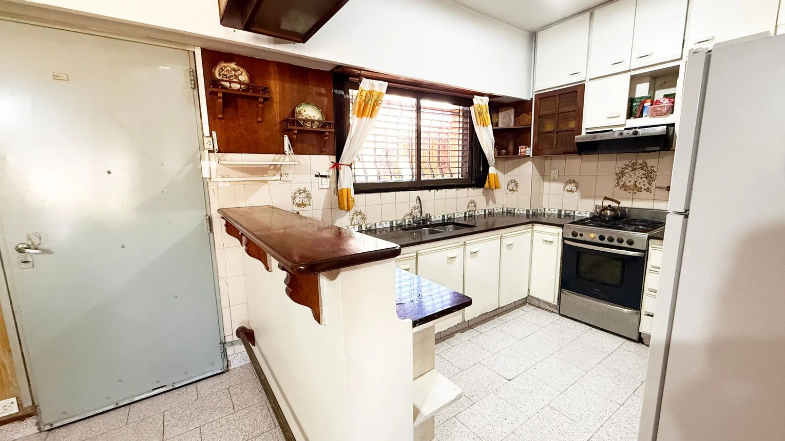 Casa de 4 ambientes en venta en Isidro Casanova, Sarrachaga 5900, foto 3