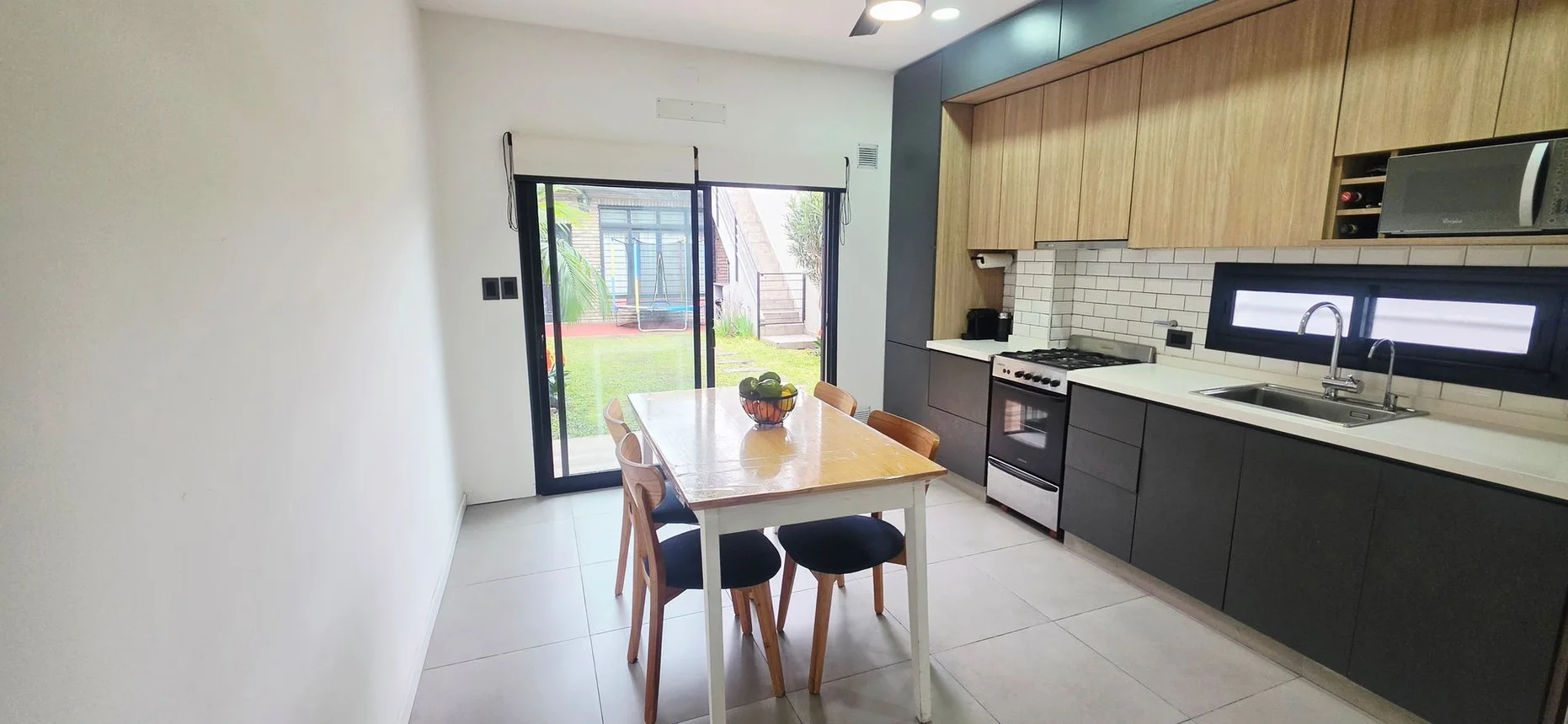 Casa dúplex de 3 ambientes en venta en Villa Luzuriaga, América 2900, foto 2