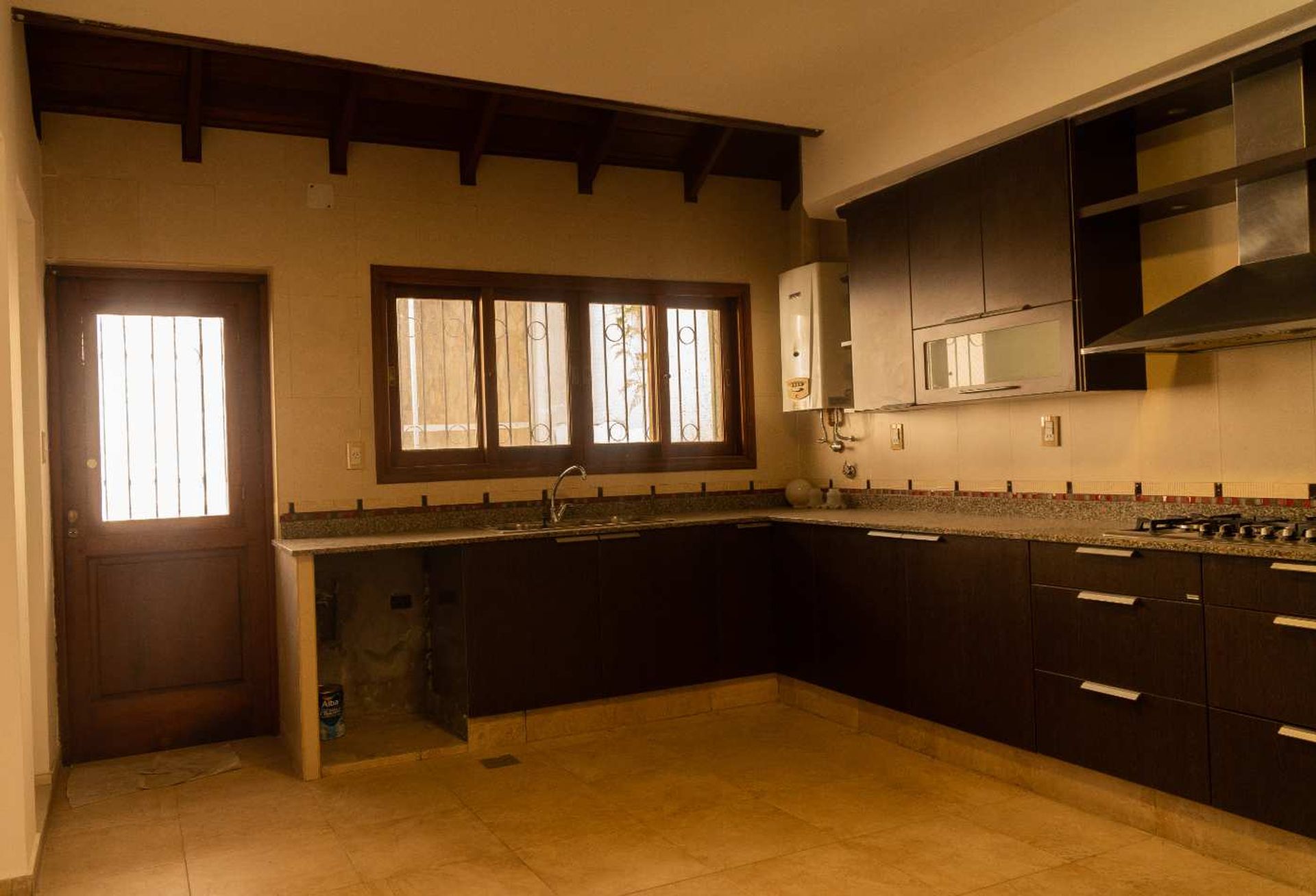CASA EN VENTA 4 DORMITORIOS ZONA DELMI - foto 4