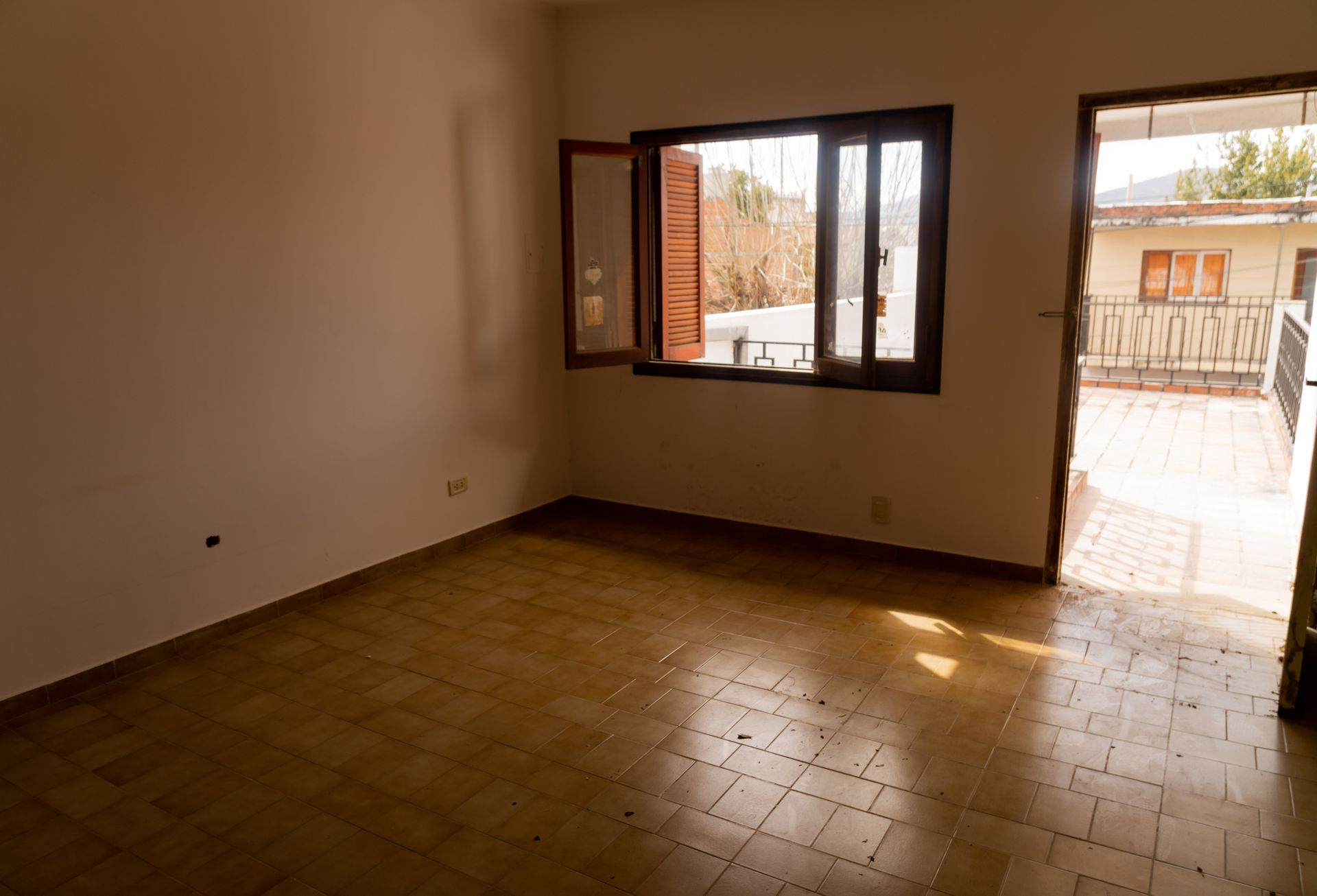 CASA EN VENTA 4 DORMITORIOS ZONA DELMI - foto 16