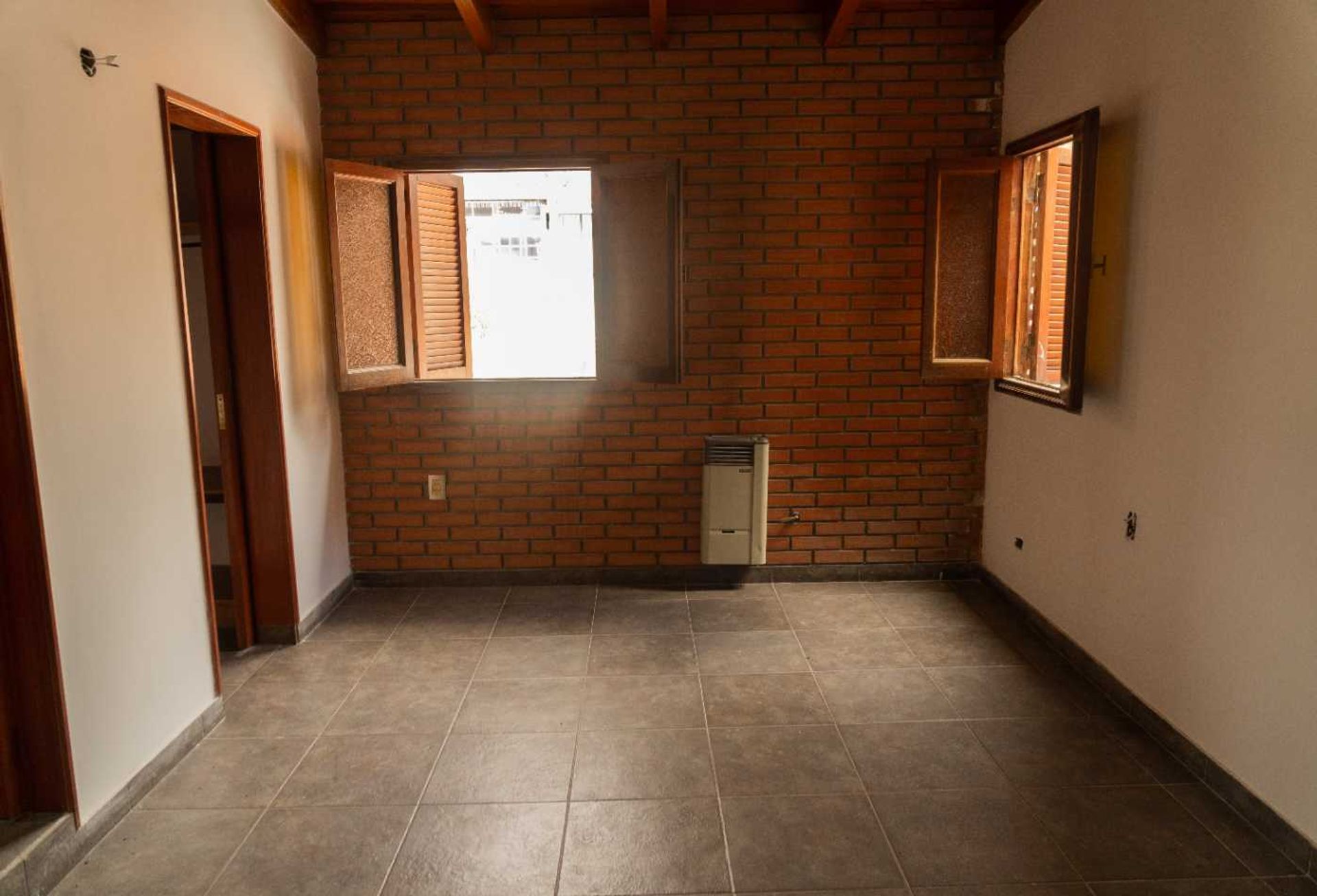 CASA EN VENTA 4 DORMITORIOS ZONA DELMI - foto 14