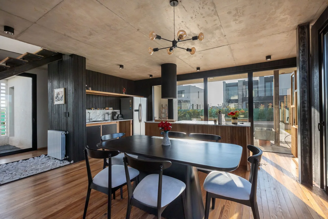 Casa de 4 ambientes en venta en Bella Vista, Avenida Héroes de Malvinas 400