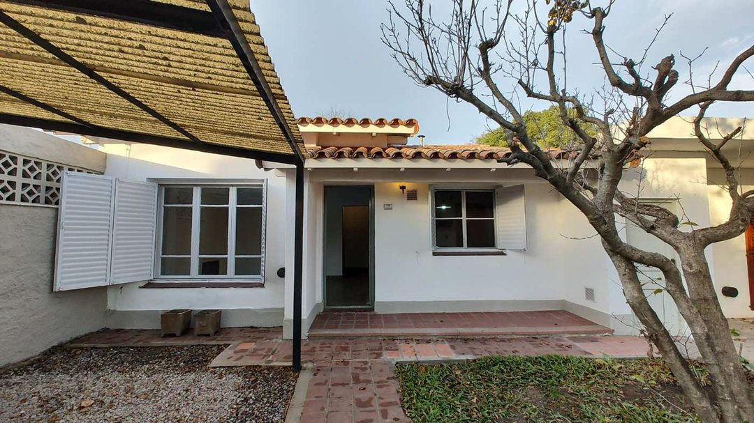 ALQUILER CASA 3 AMB CON PARQUE - CAMPANA CENTRO