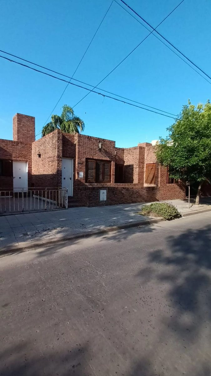 Foto 2 — CASA EN VENTA EN PERGAMINO EN ZONA CENTRICA