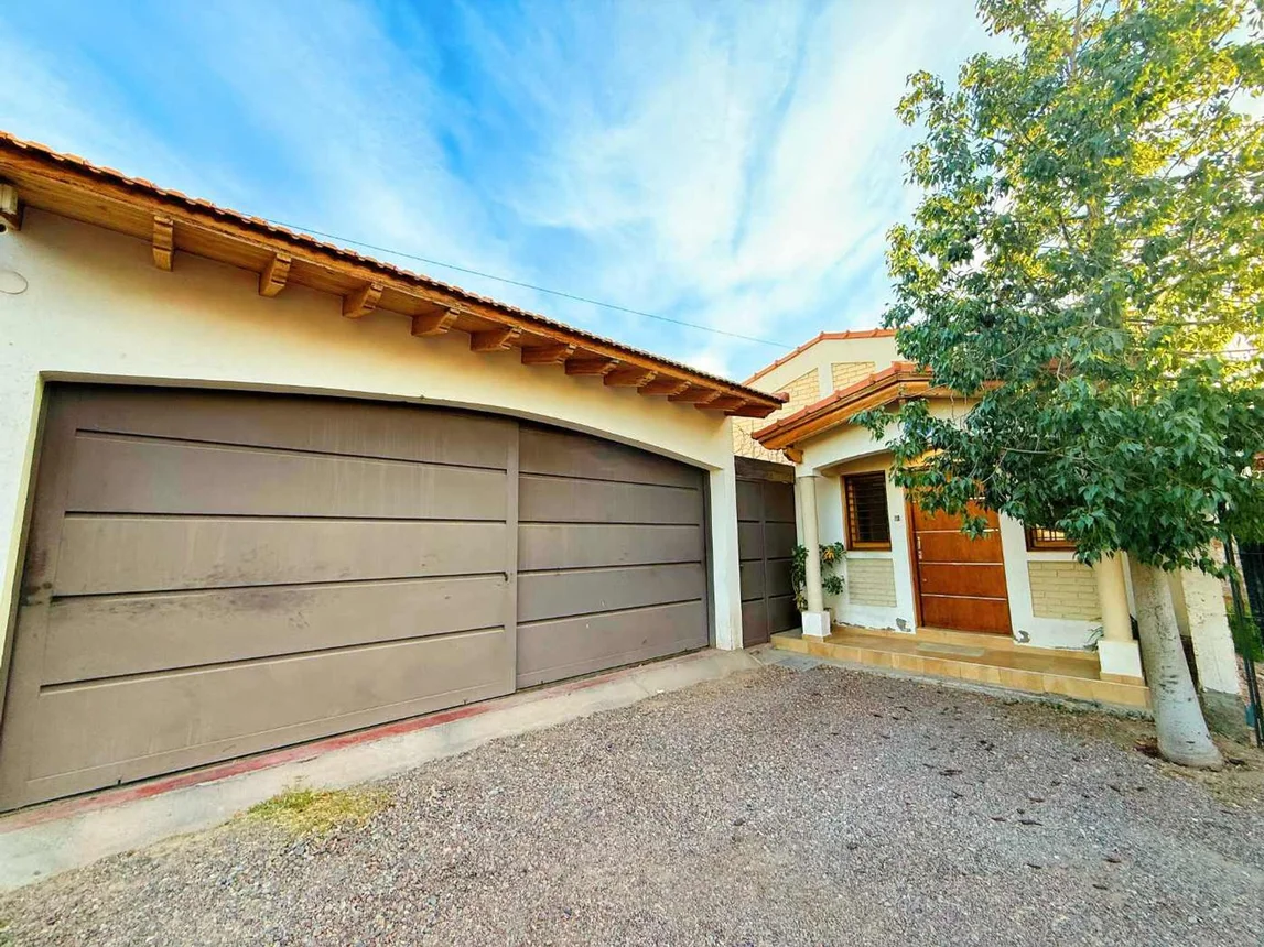 Casa en venta en Guaymallén, foto 2