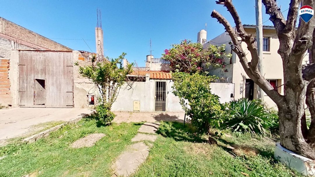 VENTA CASA EN LOTE PROPIO - PIÑEYRO, AVELLANEDA