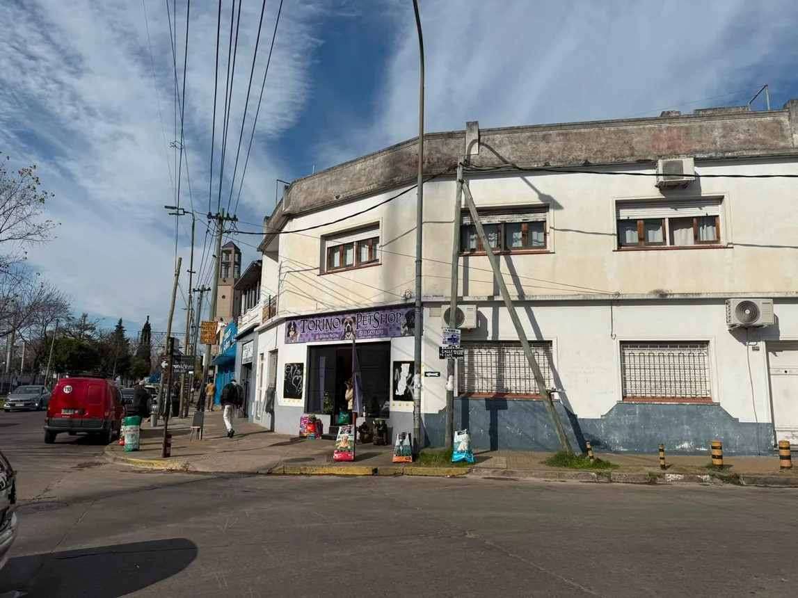Casa de 4 ambientes en venta en Ezpeleta Este, Avenida San Martín 5400, foto 2
