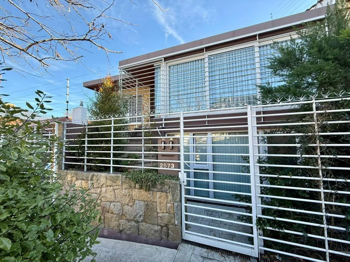 Casa de 6 ambientes en venta en Mar del Plata, Mendoza 2500, foto 2