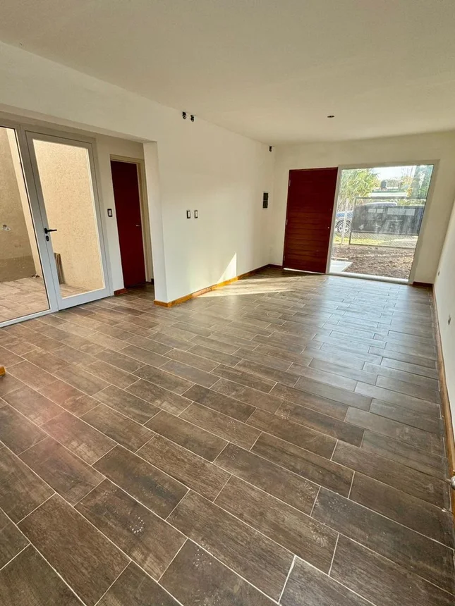 Casa en venta en Funes, foto 2