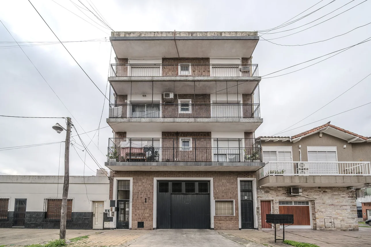 Departamento en venta en Caseros, foto 2