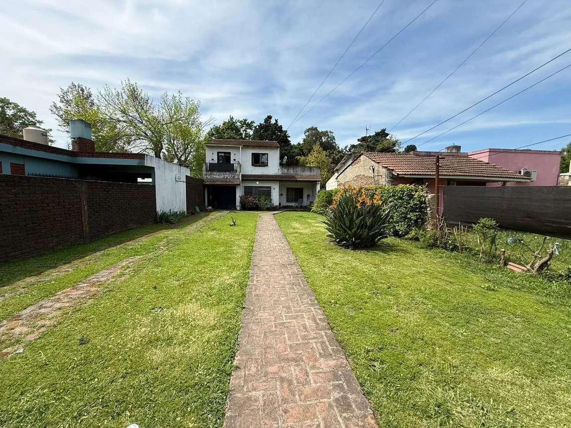 Casa de 5 ambientes en venta en Longchamps, Don Pelayo 700, foto 4