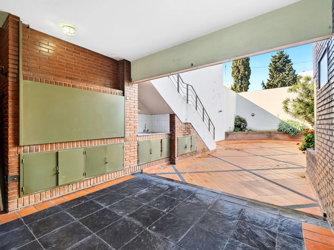 Casa de 6 ambientes en venta en Flores, Granaderos 300, foto 2