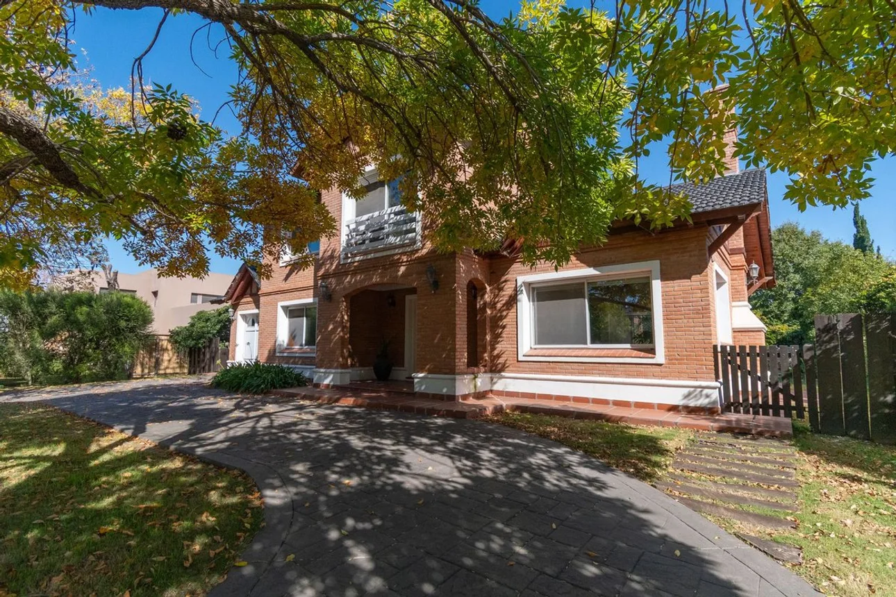 Casa en venta en Funes, foto 2
