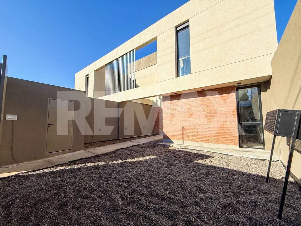 Casa dúplex en venta en Neuquén, foto 3