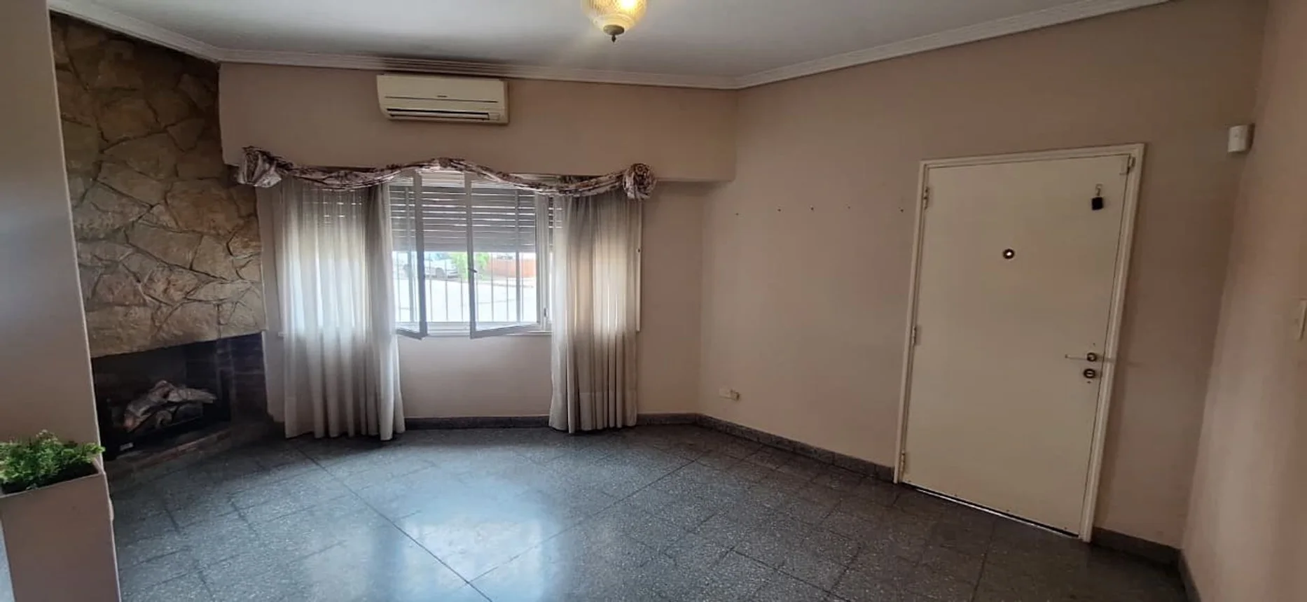 Casa de 3 ambientes en venta en Bernal Oeste, Coronel de Pinedo 0, foto 3