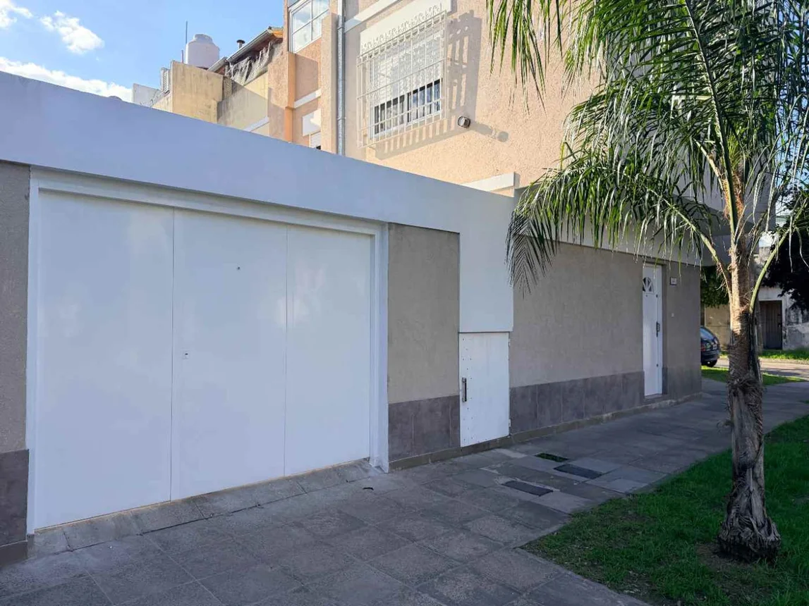 Casa tríplex en venta en Ramos Mejía, foto 2