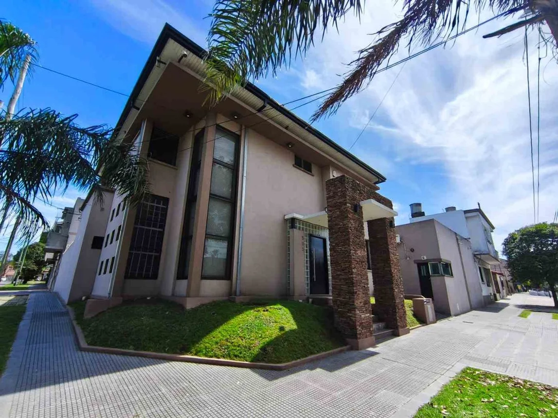 Casa en venta en Bernal Oeste, foto 2