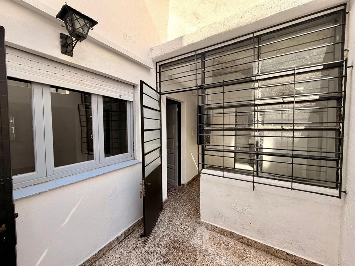 PH de 3 ambientes en venta en Bernal Este, Tacuarí 0