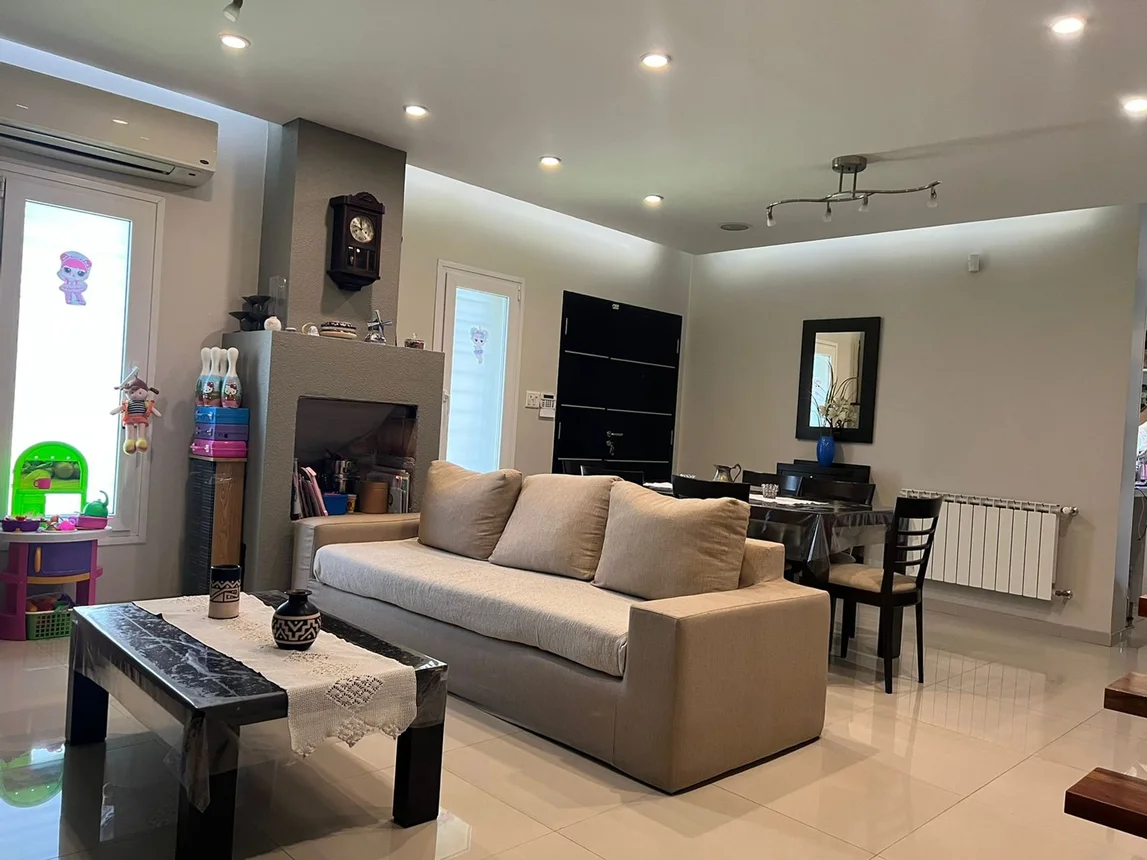 PH de 5 ambientes en venta en Castelar, Arrecifes 900, foto 3
