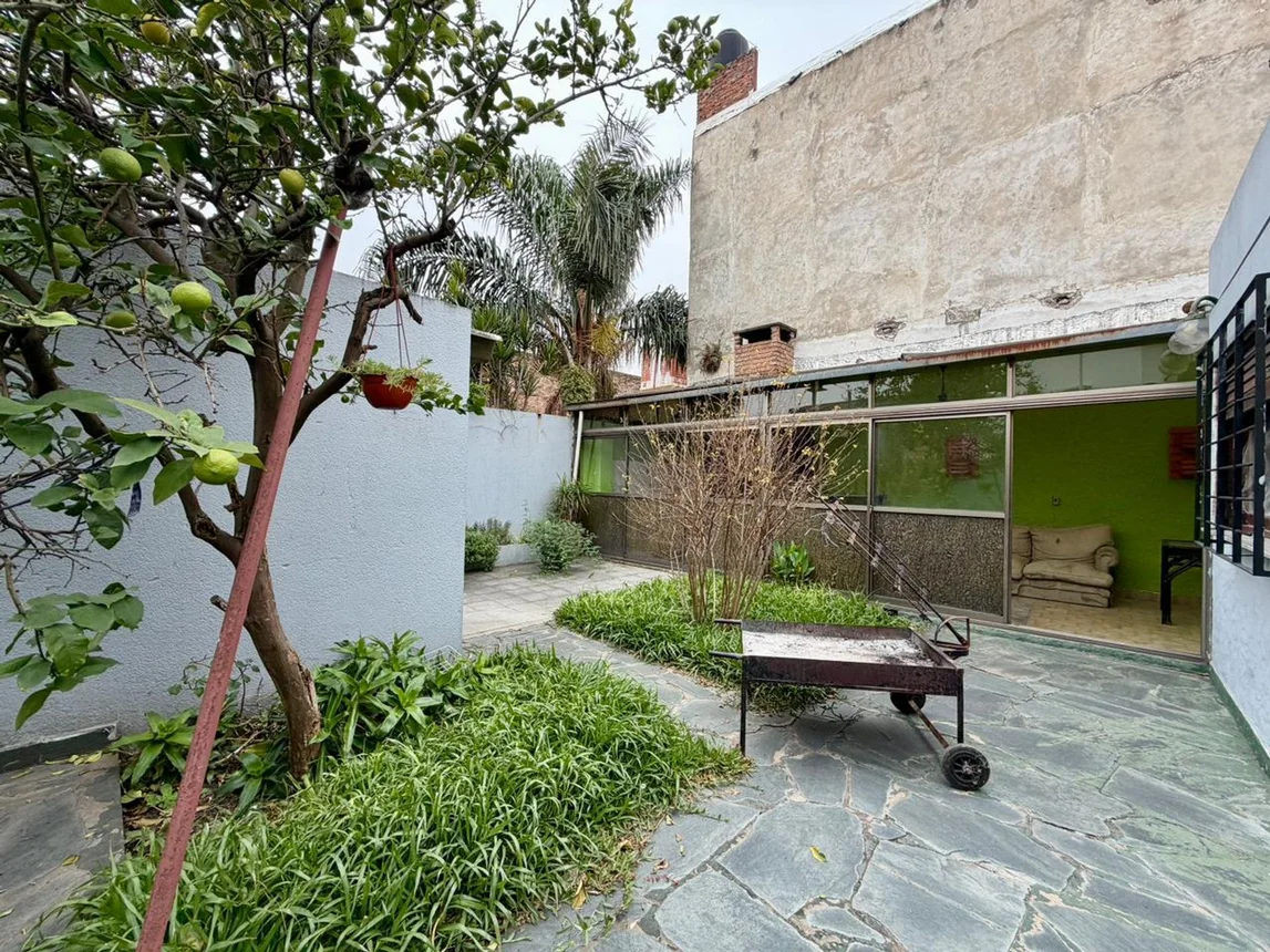 Casa en venta en Lomas de Zamora, foto 2