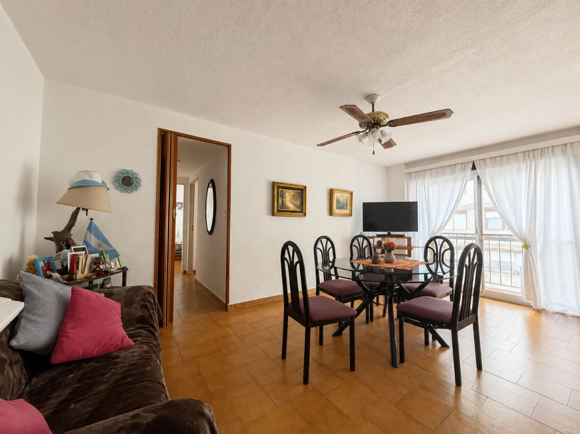 Departamento de 3 ambientes en venta en Barracas, Avenida Montes de Oca 1200