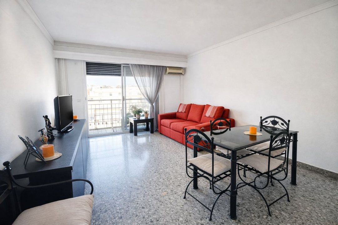 DEPARTAMENTO 3 AMBIENTES VENTA FLORES BALCON