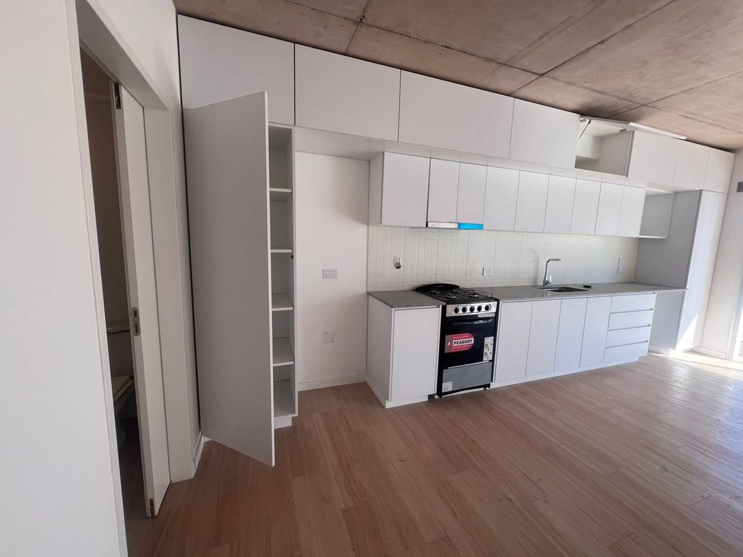 Venta Departamento 2 Amb balcón Flores Con Cochera