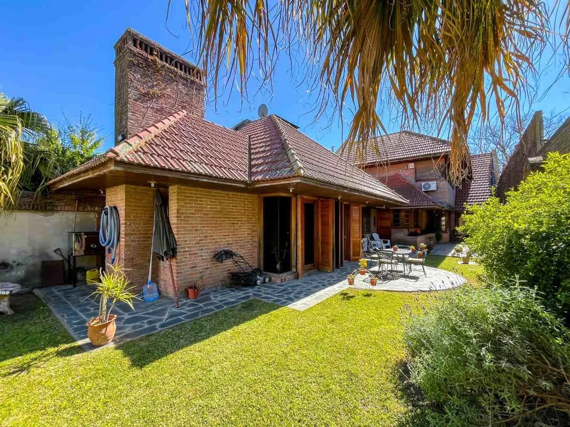 Casa de 4 ambientes en venta en La Plata, Avenida 66 Entre 10 y 11 700, foto 2