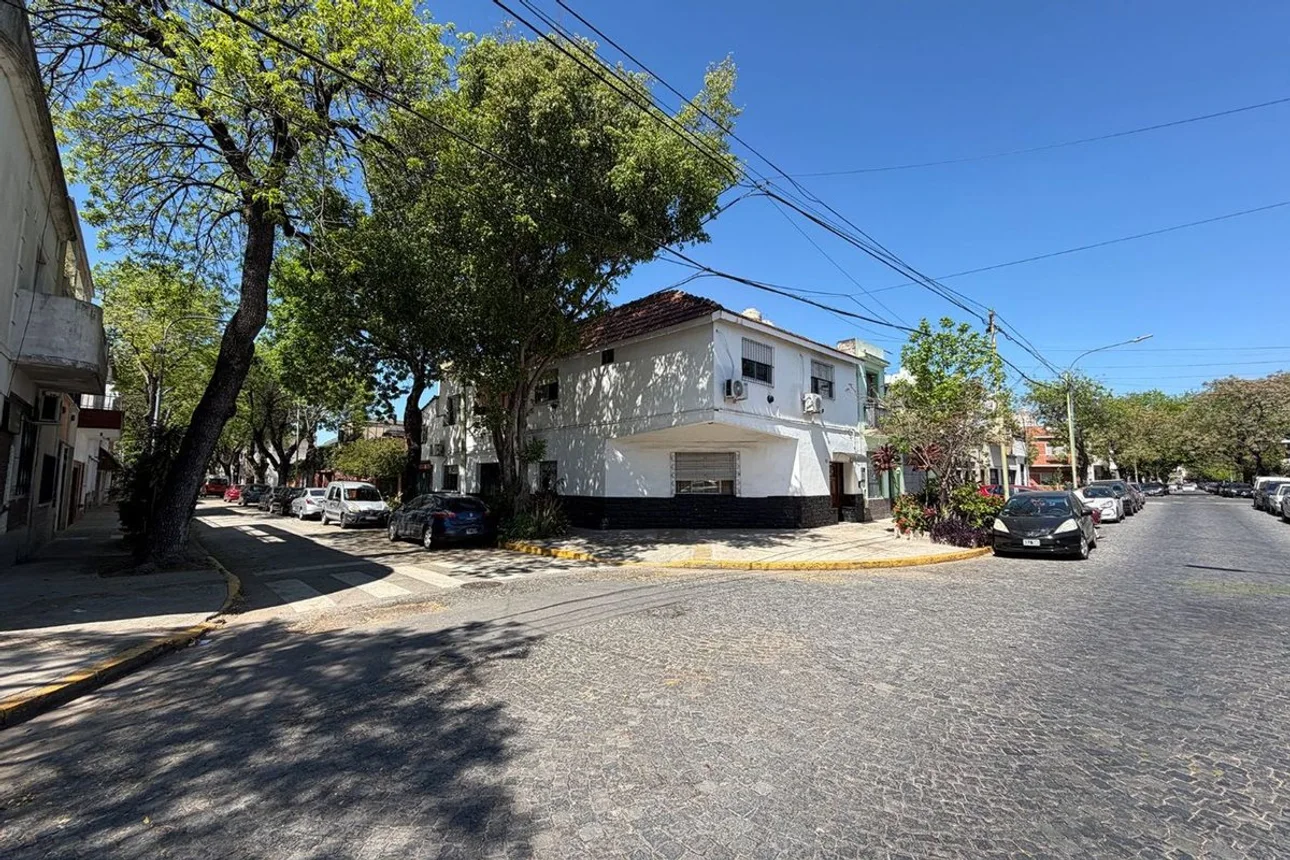 Casa de 6 ambientes en venta en Floresta, Doctor Luis Beláustegui 4000